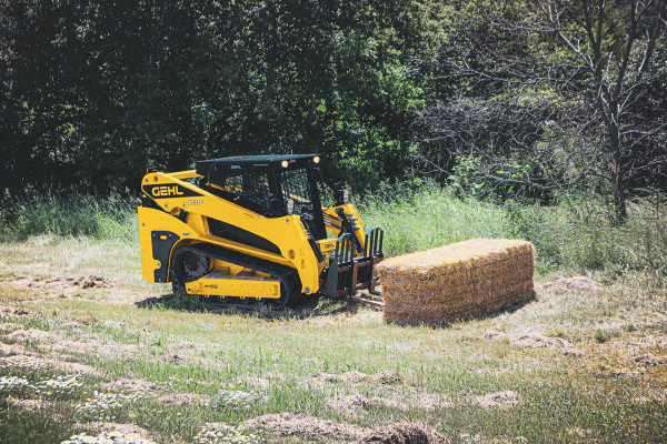 Gehl | Track Loaders | Vertical Lift for sale at White's Farm Supply