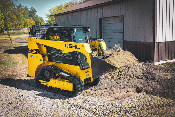 Gehl | Track Loaders | Radial Lift for sale at White's Farm Supply