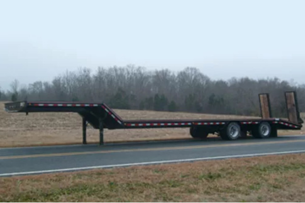 Hudson Brothers | Deckover Equipment Trailers | Model HDDFZ - 25 Ton Capacity for sale at White's Farm Supply