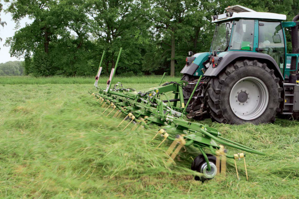 Krone | KW - Mounted Rotary Tedder | Model KW 8.82 / 8 Rotary Tedder for sale at White's Farm Supply