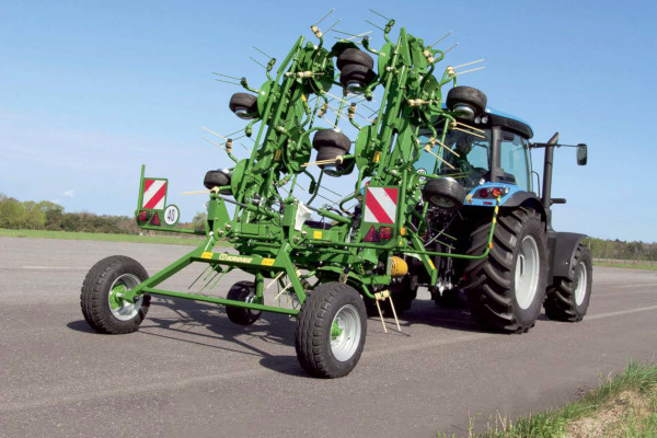 Krone | KWT - Trailed Tedders With Running Gear | Model KWT 8.82 for sale at White's Farm Supply