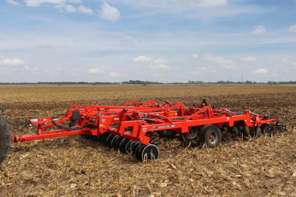 Kuhn | Dominator® 4860 | Model DOMINATOR 4860-11 for sale at White's Farm Supply