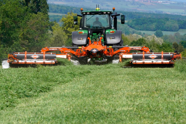 Kuhn | Triple Mower Conditioners | FC 9330 D RA for sale at White's Farm Supply