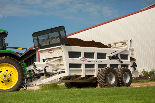 Kuhn | HP 170M ProPush® | Model HP 170M Trailer Vertical for sale at White's Farm Supply