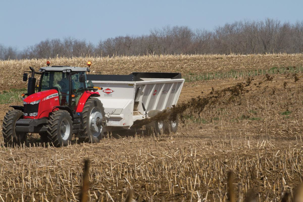 Kuhn | SLC 100 Series | Model SLC 132 Trailer for sale at White's Farm Supply