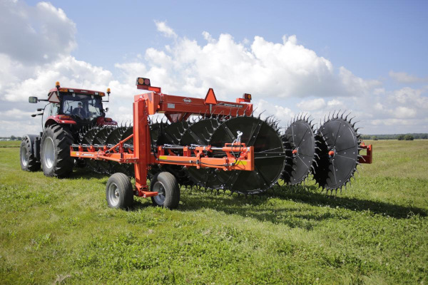 Kuhn | SR 800 Series | Model SR 800-17 for sale at White's Farm Supply