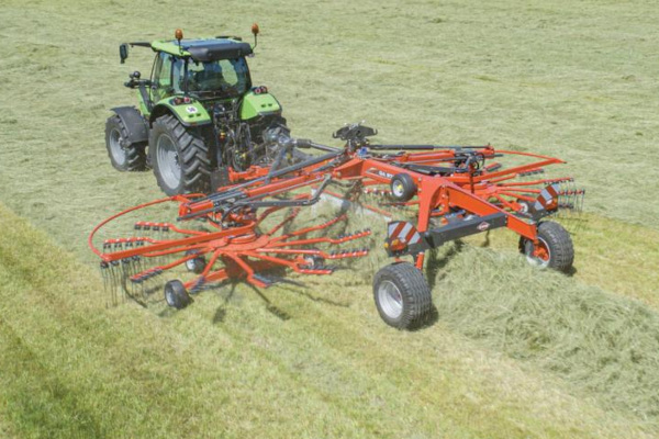 Kuhn | Rotary Rakes | Twin Rotor, Center Delivery for sale at White's Farm Supply