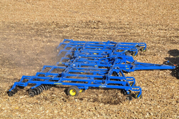 Landoll | 6250 Tandem Disc Harrow – Five-Section Folding Models | Model 6250-45 for sale at White's Farm Supply