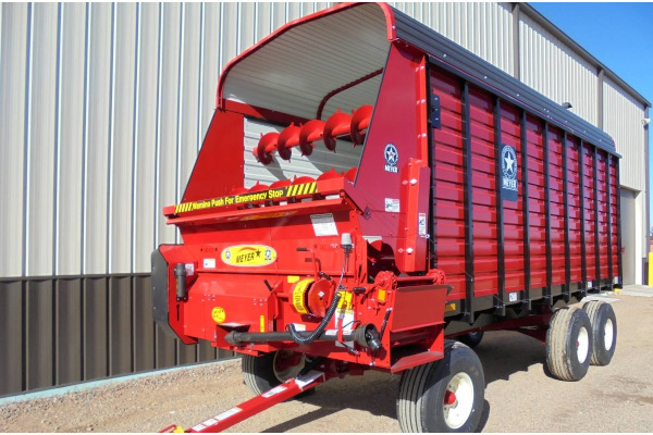 Meyer Farm | RT500 Front Unload Forage Box | Model RT516 for sale at White's Farm Supply