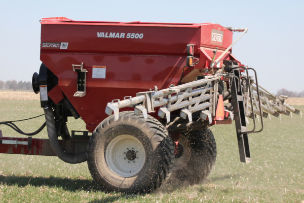 Salford Group | VALMAR Airflo 5500 | Model VALMAR AIRFLO 5500 PULL-TYPE FERTILIZER SPREADER for sale at White's Farm Supply