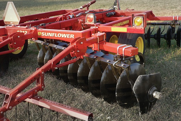 Sunflower | 1212 Tandem Disc Harrows | Model 1212-10 for sale at White's Farm Supply