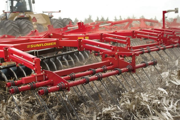 Sunflower | 1550 Five-Section Flexible Disc Harrows | Model 1550-47 for sale at White's Farm Supply