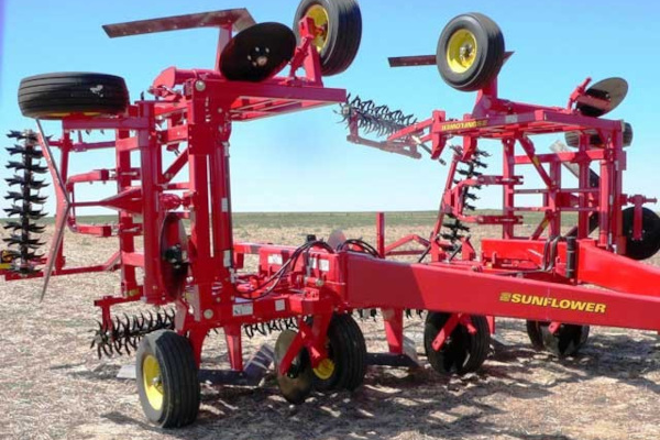 Sunflower | Fallow Tillage Tools | 3600 Blade Plows for sale at White's Farm Supply