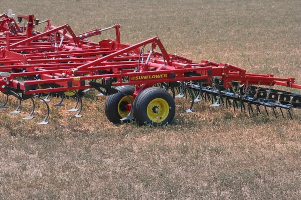 Sunflower | 5056 Five-Section Field Cultivators | Model 5056-45 for sale at White's Farm Supply