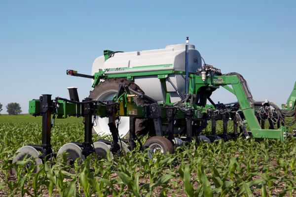 Unverferth | NutriMax Liquid Applicator | Model 1400 - 40' Single Width for sale at White's Farm Supply