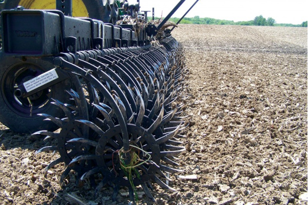 Yetter | 3400/3500 Standard Rotary Hoe | Model 3500 Folding for sale at White's Farm Supply