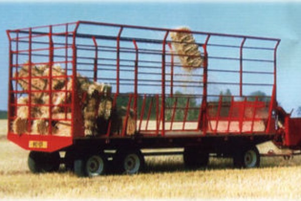 Meyer Farm | Flat Racks/Steel Frame | Steel Bale Throw Boxes for sale at White's Farm Supply